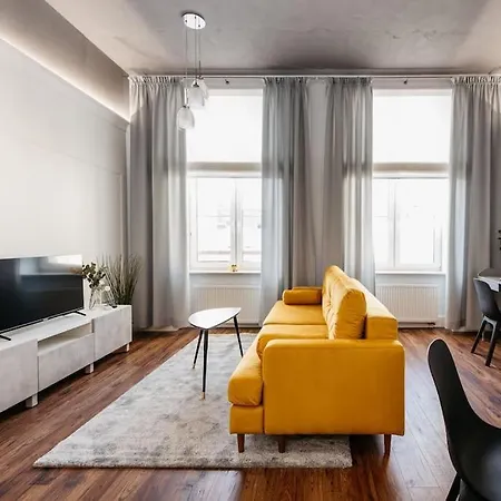 Charming 2-room Near Wawel Castle Апартаменты Краков
